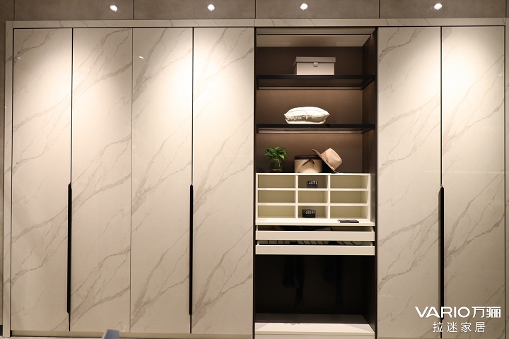 定制衣柜效果图